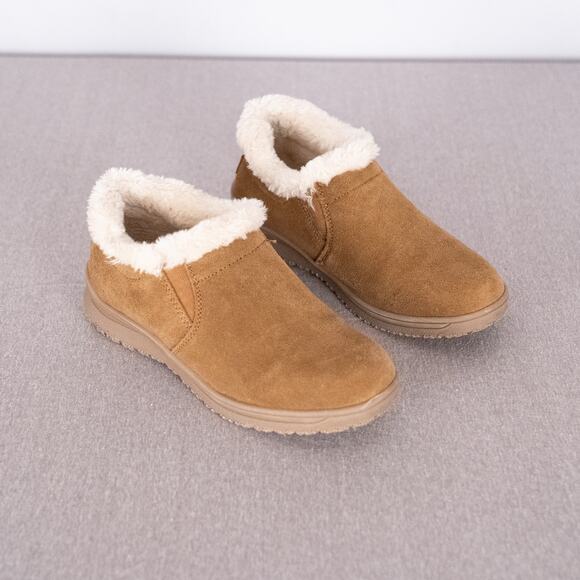 Minnetonka Shoes - Minnetonka Women's Suede Slip-On Ankle Boot Bootie SZ 8 Faux Fur Outdoor Emerson
